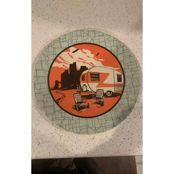 Camp Casual Retro Themed Plates set of 4 - Picture 5 of 9